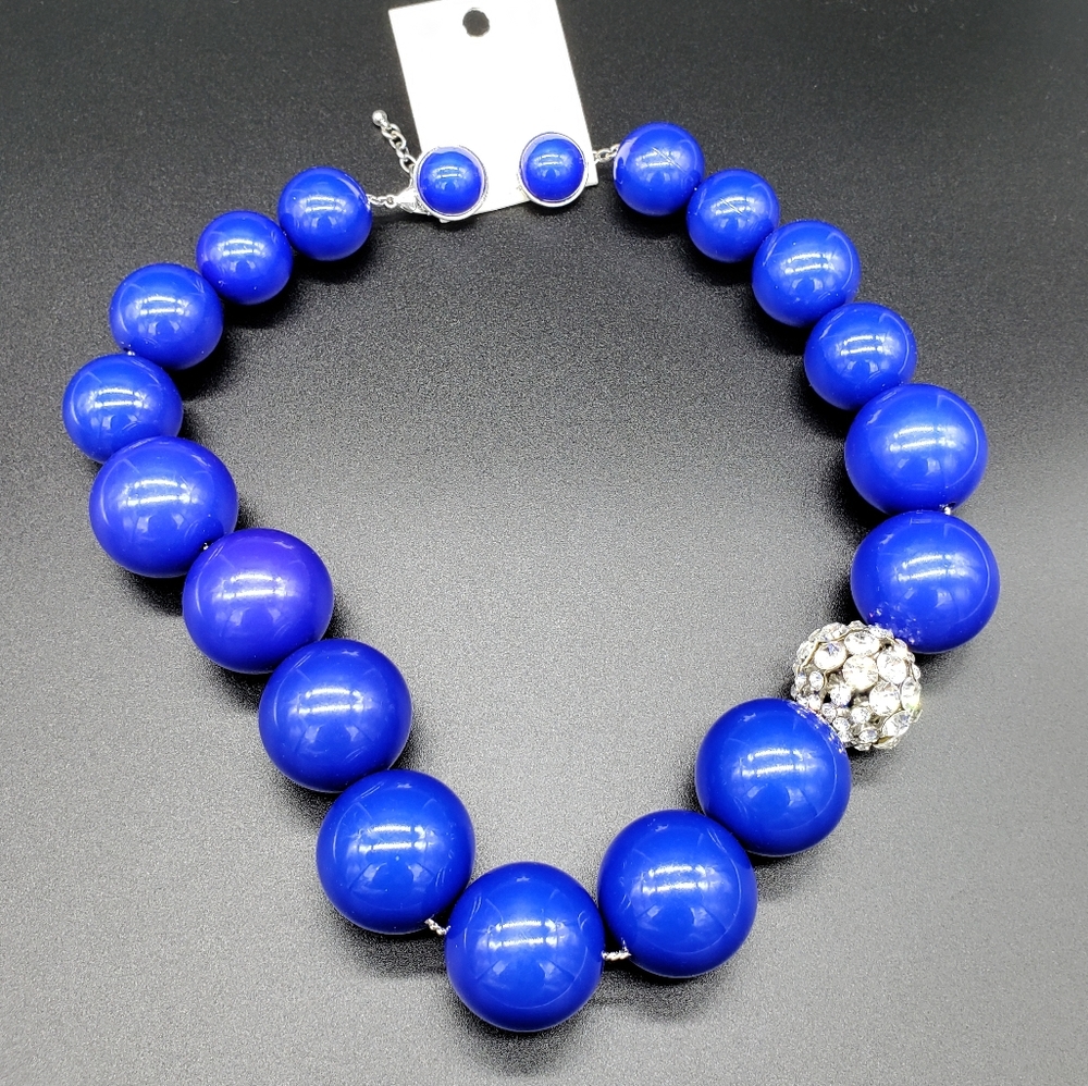 Mia Necklace Stud Earring Set, Blue
